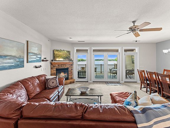 4th image of 715 Canyon Rd #4