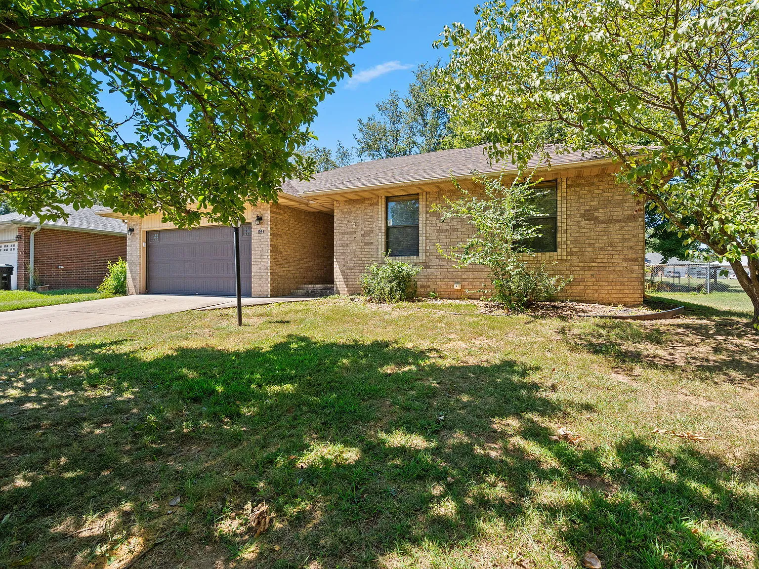 3 bed, 2.0 bath, 1654 sqft, $1,795 — Photo 3