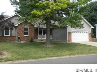 4 Autumn Glen Dr, Glen Carbon, IL