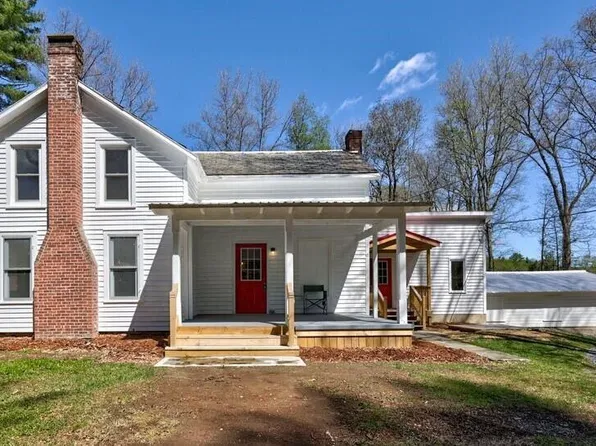 13 Young Road, Middle Grove, NY 12850