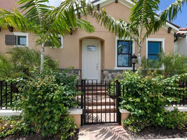 910 E Venice Ave, Venice, FL 34285