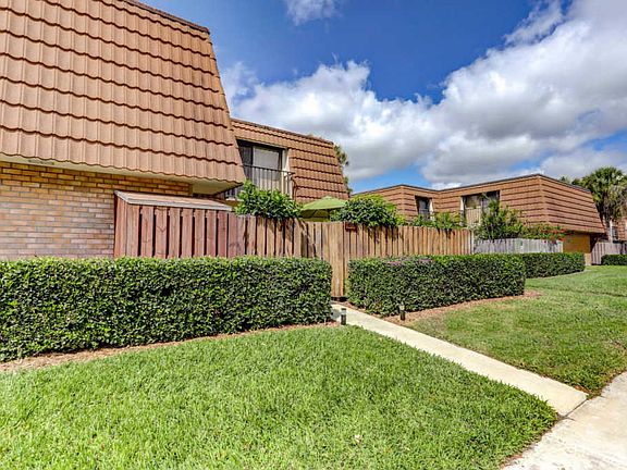 4th image of 150 Heritage Way