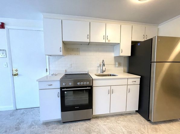31 Webster St #7