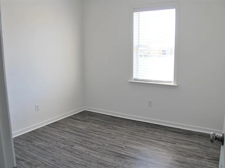 1306 Jessica St — Photo 15
