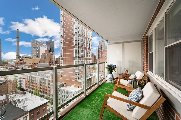 Sold by Compass | media 2