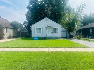 673 Ludlow Ave, Elgin, IL 60120