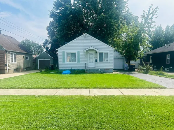 673 Ludlow Ave, Elgin, IL 60120