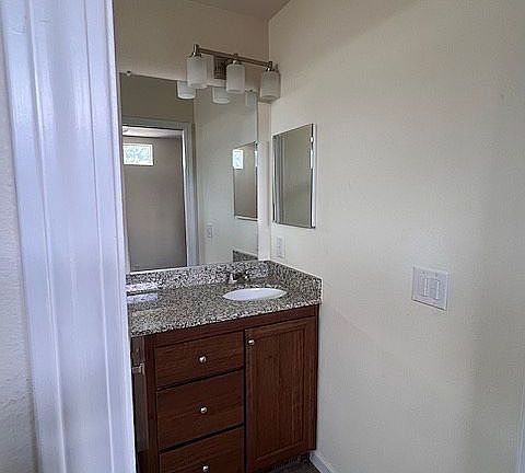 4th image of 1205 Camino Del Roble Dr