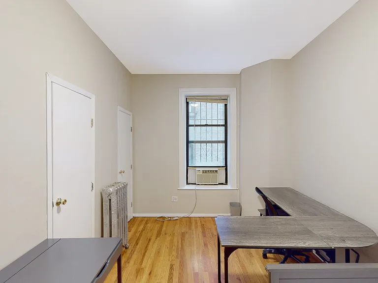 180 Claremont Ave #4 — Photo 9