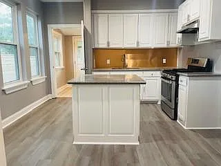 4847 Longfellow Dr — Photo 8