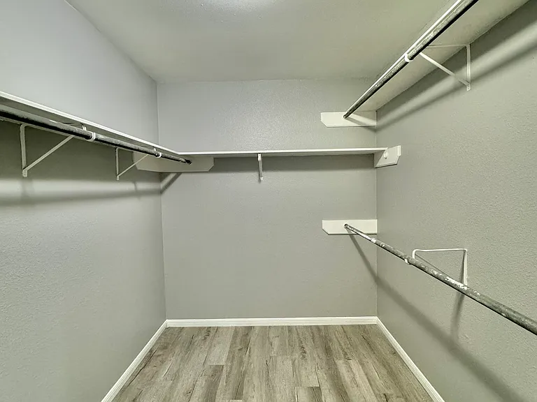 2842 Quebec Dr — Photo 26