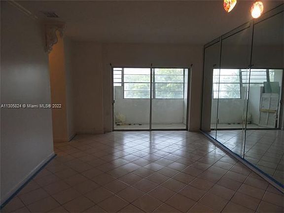 2nd image of 1600 NE 114th St APT 301