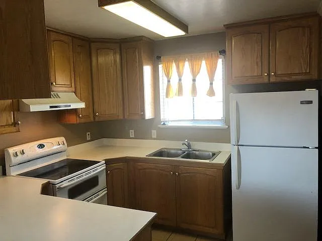 915 N 500 W #24 — Photo 13