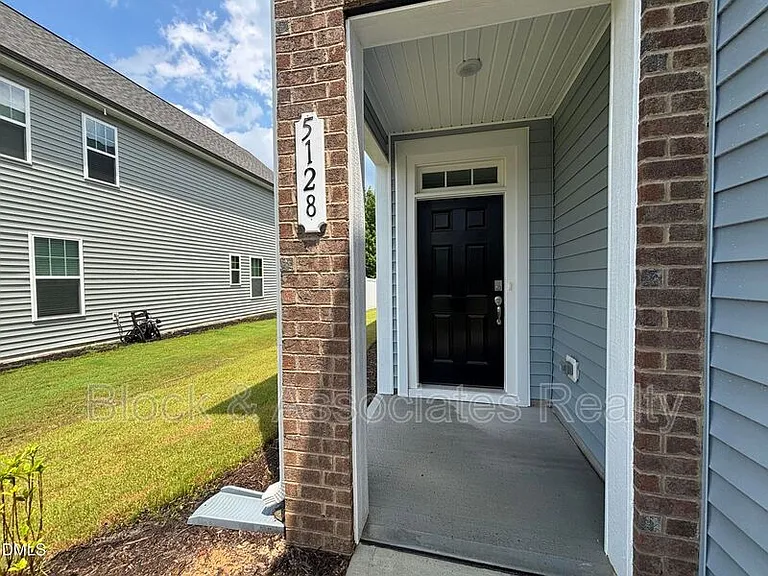 5128 Ranger Grove Way — Photo 3
