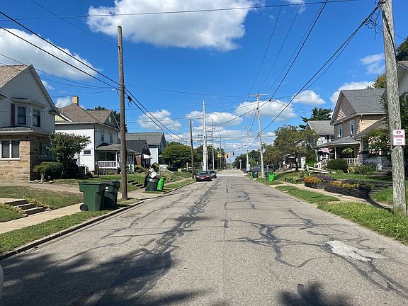 5th image of 326 N Elm St