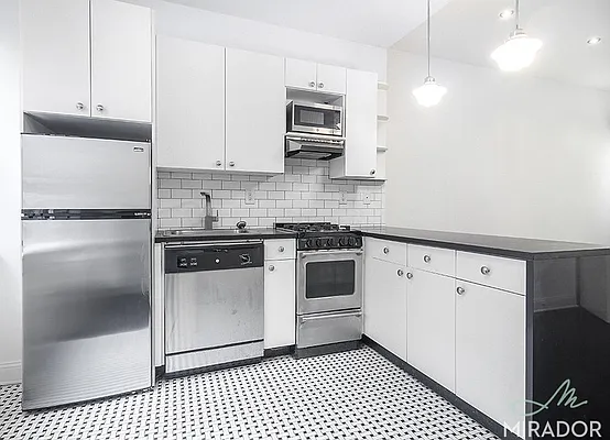 Rented by Mirador Real Estate | media 13