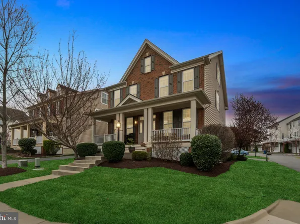 43211 Sharpie Sq, Ashburn, VA 20148