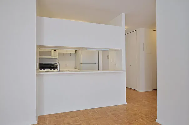 Rented by Nest Seekers International | media 14