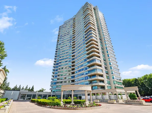 1480 Riverside Dr #2201, Ottawa, ON K1G 5H2