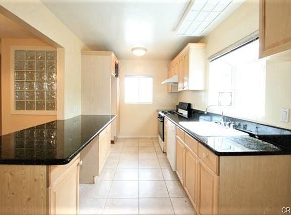 2nd image of 1931 Pontenova Ave