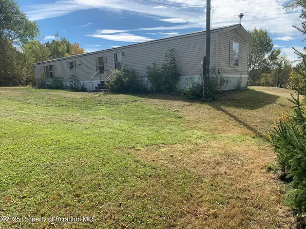 6010 Fiddle Lake Rd, Union Dale, PA 18470