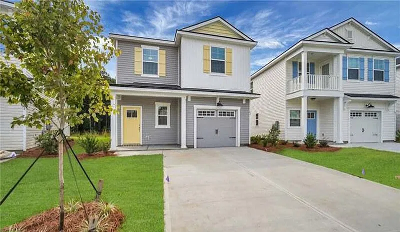 4 bed, 2.5 bath, 1928 sqft, $2,400 — Photo 3