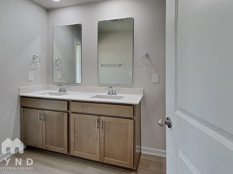 3512 Rosebush Dr — Photo 10