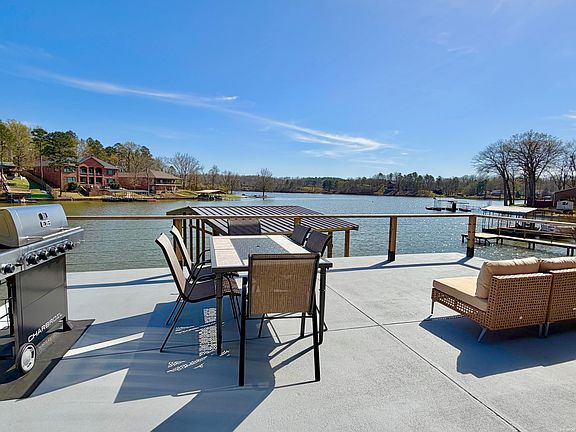 2nd image of 186 Riverside Dr