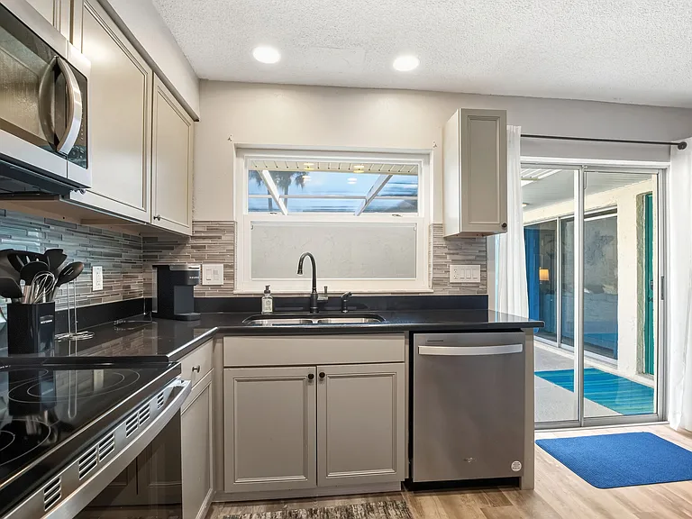 2025 Sylvester Rd #K2 — Photo 13