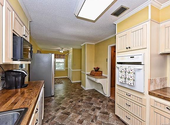 5th image of 2025 Swaim Dr