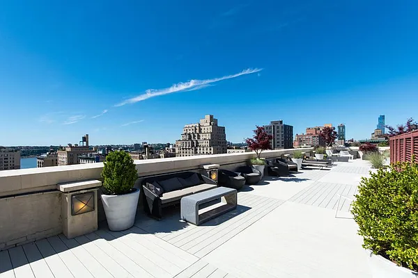 Rented by Bridgeline Property Management, LLC | media 44