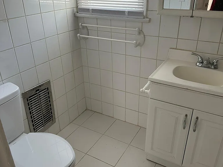 1425.5 S Beverly Dr #1425.5 — Photo 8