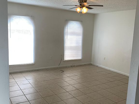 4th image of 4816 Viola St