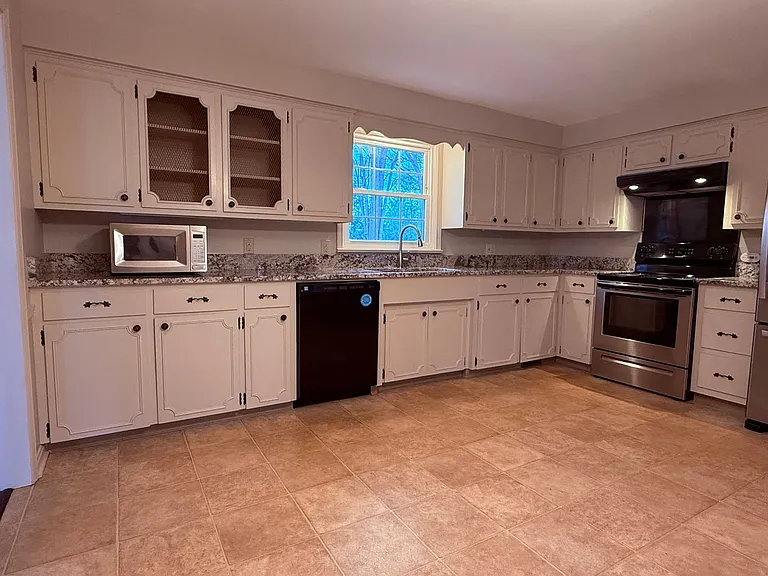 1800 Amarillo St NW — Photo 10
