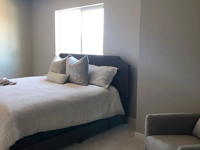 522 Oxford Ave — Photo 9