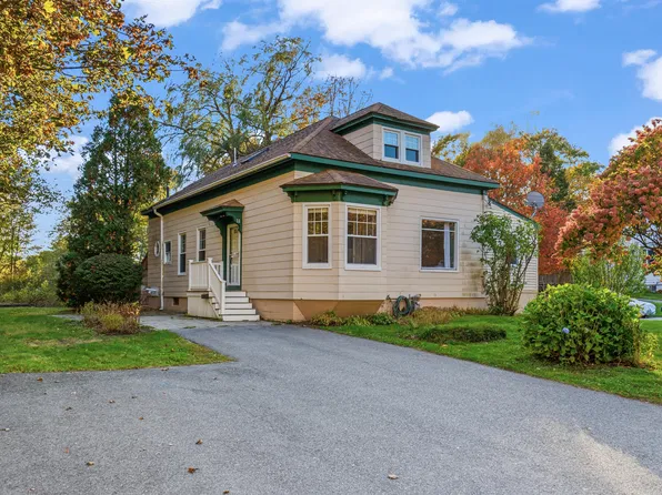 11 Wilton Lane, Cape Elizabeth, ME 04107