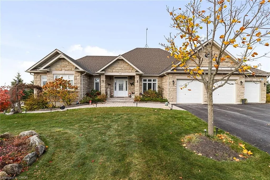 10 Brolley Cres photo 1