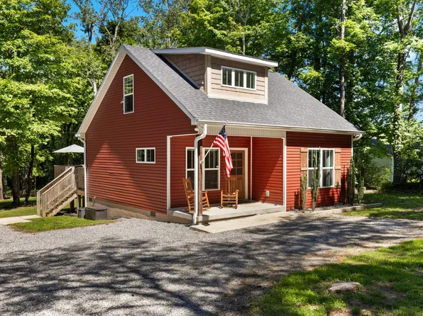 115 N Adams St, Adams, TN 37010