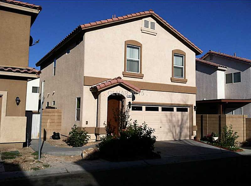 2nd image of 1828 Luna Alegre St