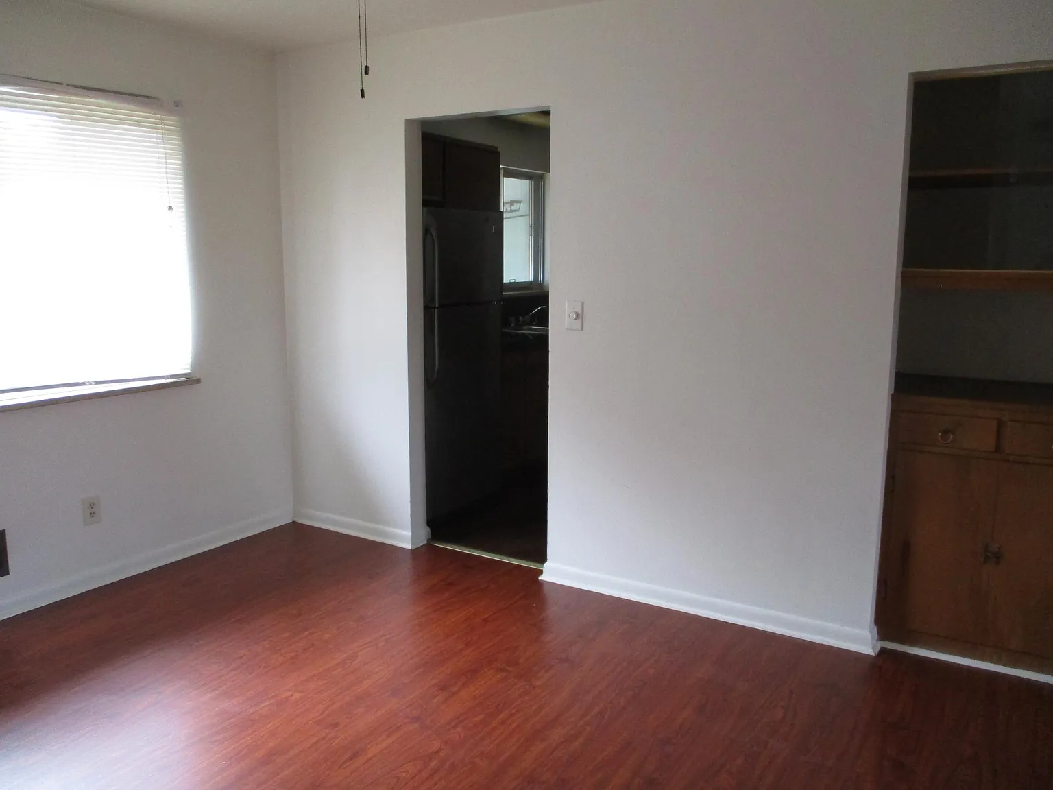 4 bed, 2200 sqft, $2,375 — Photo 4