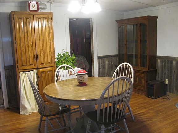 3rd image of 3760 Farm Road 1567 W