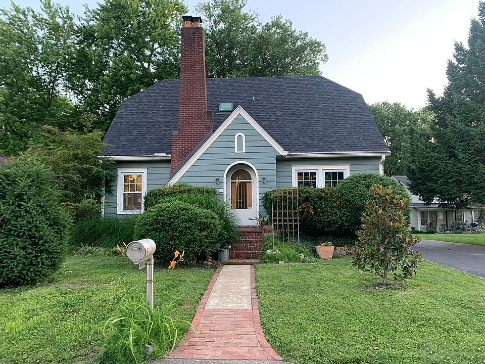 1st image of 5 Lakeview Dr