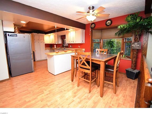 5th image of 1015 Oakbrooke Dr