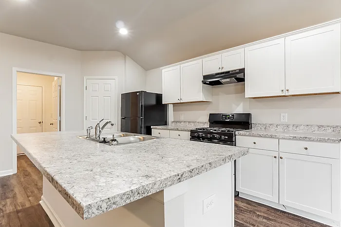 220 Camden Park Ave — Photo 5