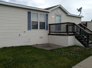17009 Auburn Dr, Macomb, MI 48044