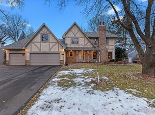 11282 Burr Ridge Ln, Eden Prairie, MN 55347
