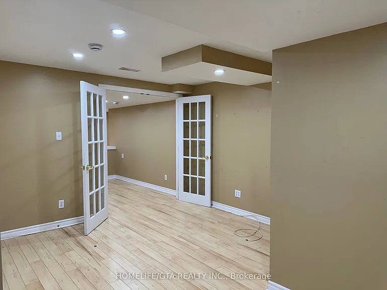 254 Marble Pl — Photo 15