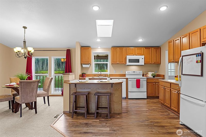 3rd image of 716 Dennis Street SE #34
