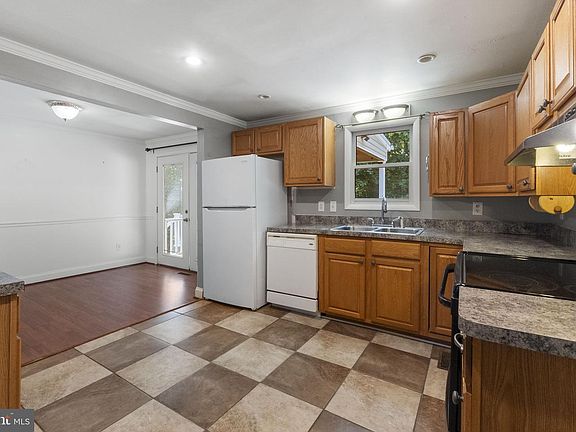 2nd image of 11531 Lariat Ln