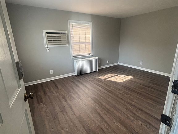 2nd image of 539 Corona Ave APT A